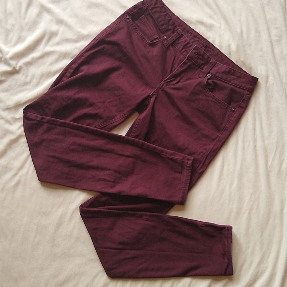 Arizona jean Co juniors burgundy pants size 3/XS - very good condition.